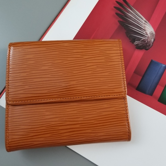 LOUIS VUITTON Classic Elise Men's Epi Bifold Wallet - Picture 7 of 16